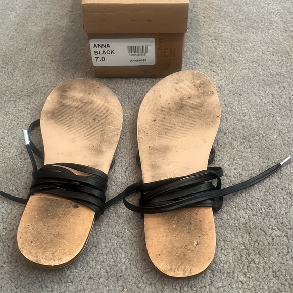 Steve Madden Anna Black Sandals 🕶☀️ - Picture 3 of 3